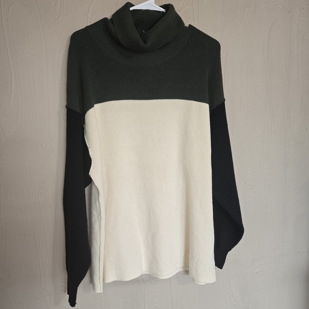 Free People Women's Sweater Top Turtleneck Softly Structured Color Block Size XS